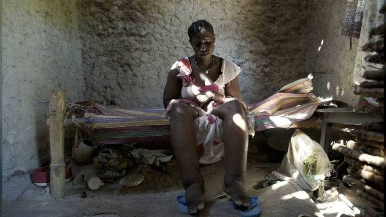 Une femme presque rejeté par la société 💔